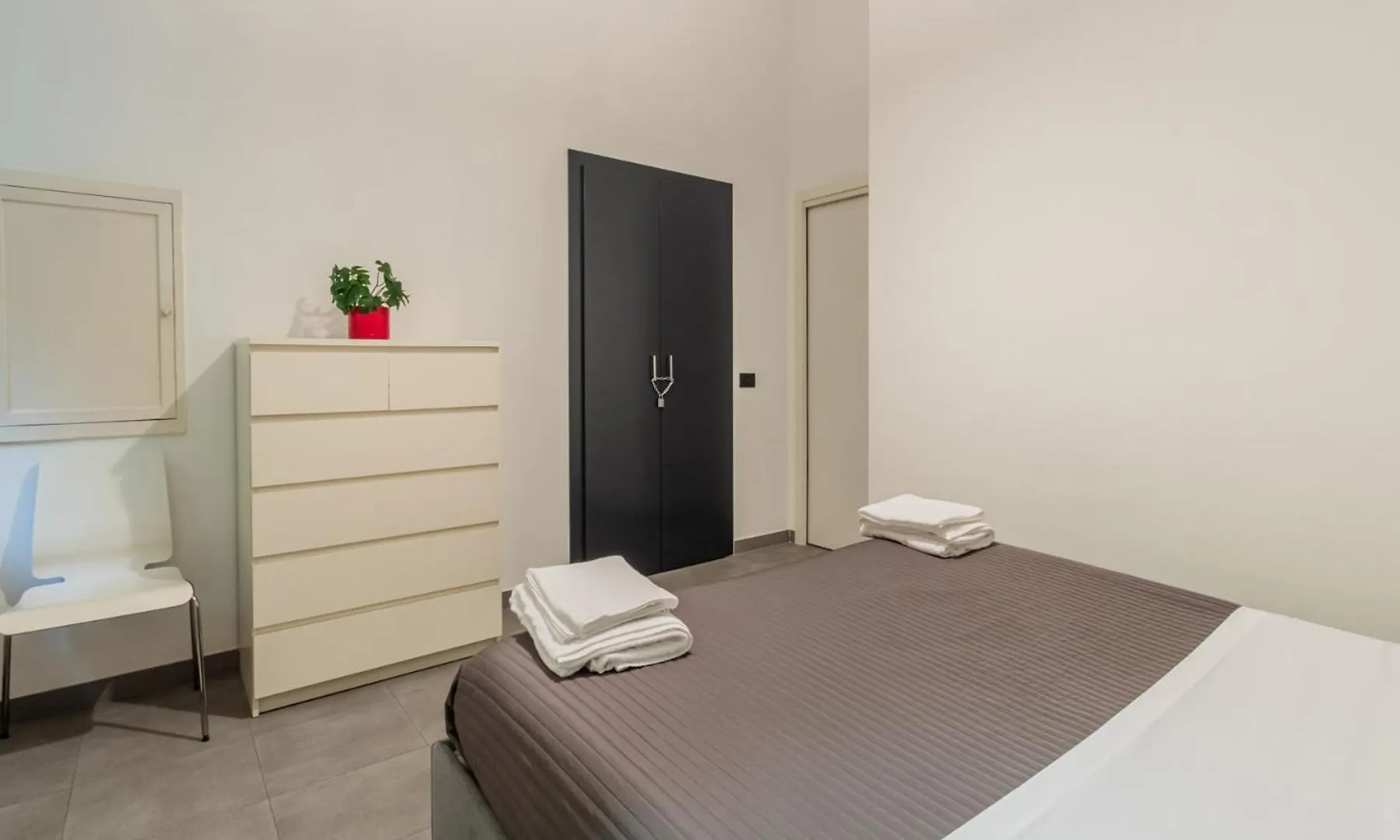 Homeby, Maisonette Lodovica Milan 0*,  Italy